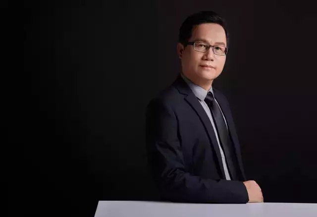 卢玉南：素养与情怀兼备的华蓝人